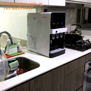 Direct pipe in table top water dispenser (50)