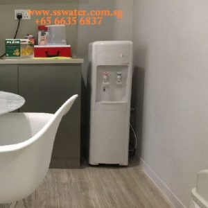 floor standing water dispenser