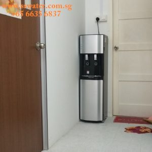 Floor standing direct pipe in water dispenser