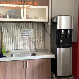 Floor standing direct pipe in water dispe