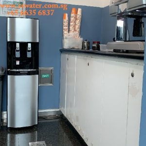Floor standing direct pipe in water dispenser