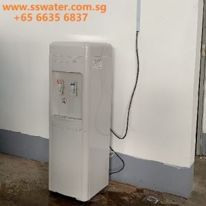Floor standing direct pipe in water dispenser
