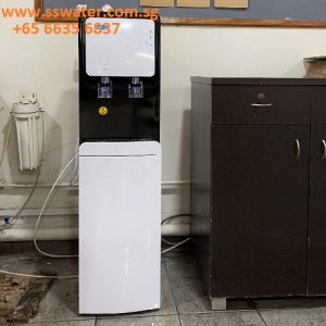 Floor standing direct pipe in water dispenser